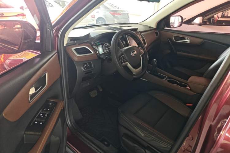 Used SWM X7 2017 1.5T Automatic Smart Enjoyment Version 7 Seats Driver Seat