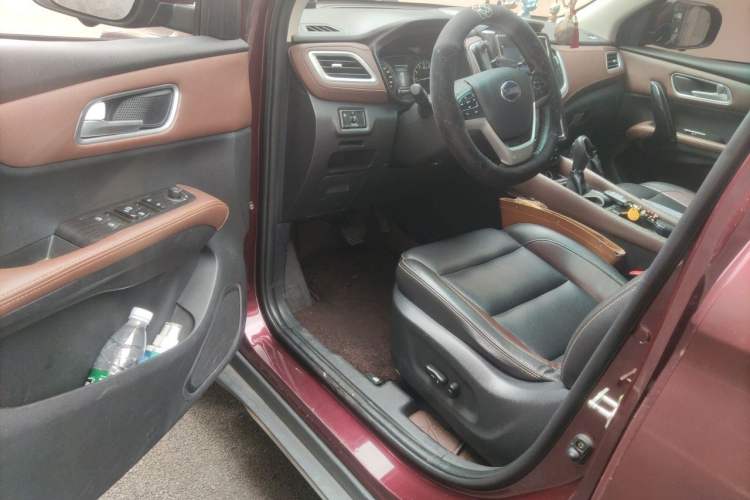 Used SWM X7 2017 1.5T Automatic Prestige Version 7 Seats Driver Seat