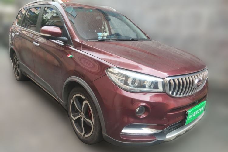 Used SWM X7 2017 1.5T Automatic Prestige Version 7 Seats Front Right 45 Deg