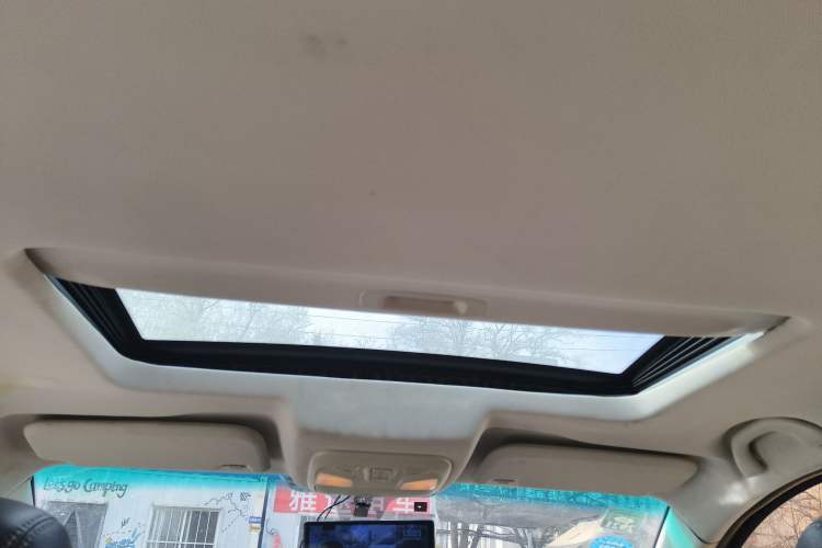 Used SWM X7 2017 1.5T Automatic Smart Enjoyment Version 7 Seats Headliner