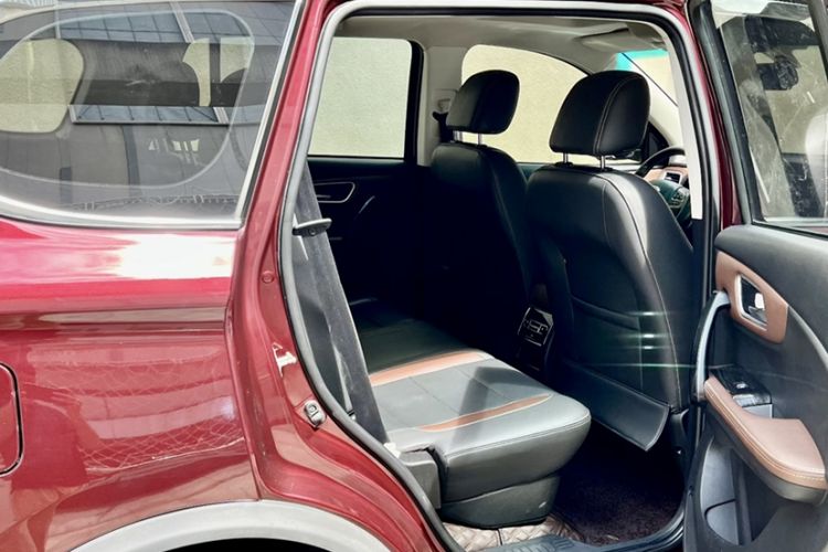 Used SWM X7 2017 1.5T Automatic Smart Enjoyment Version 7 Seats Interior 9