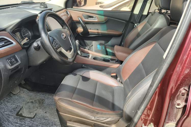 Used SWM X7 2017 1.5T Automatic Smart Enjoyment Version 7 Seats Left Front Seat