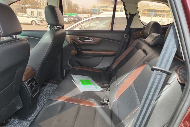 Used SWM X7 2017 1.5T Automatic Smart Enjoyment Version 7 Seats Left Rear Seat