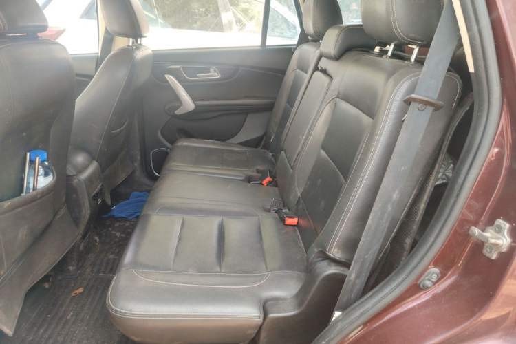Used SWM X7 2017 1.5T Manual Inter Milan 110th Anniversary Edition 7-seater Left Rear Seat