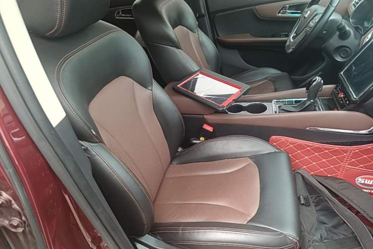 Used SWM X7 2017 1.5T Automatic Smart Enjoyment Version 7 Seats Right Front Seat
