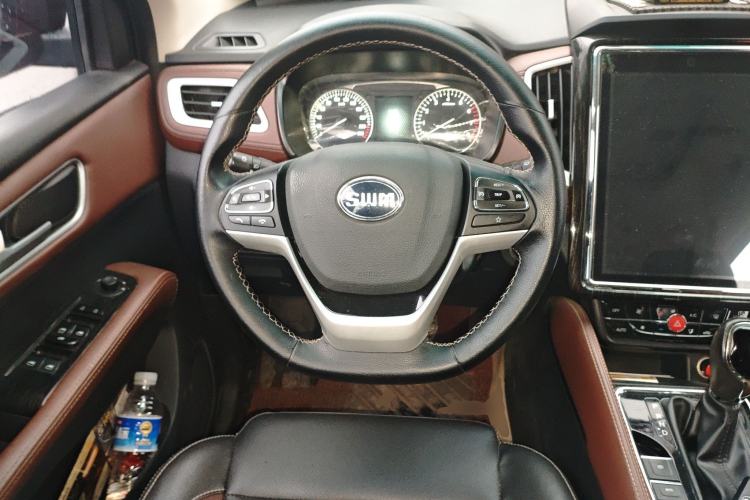 Used SWM X7 2017 1.5T Automatic Smart Enjoyment Version 7 Seats Steering Wheel