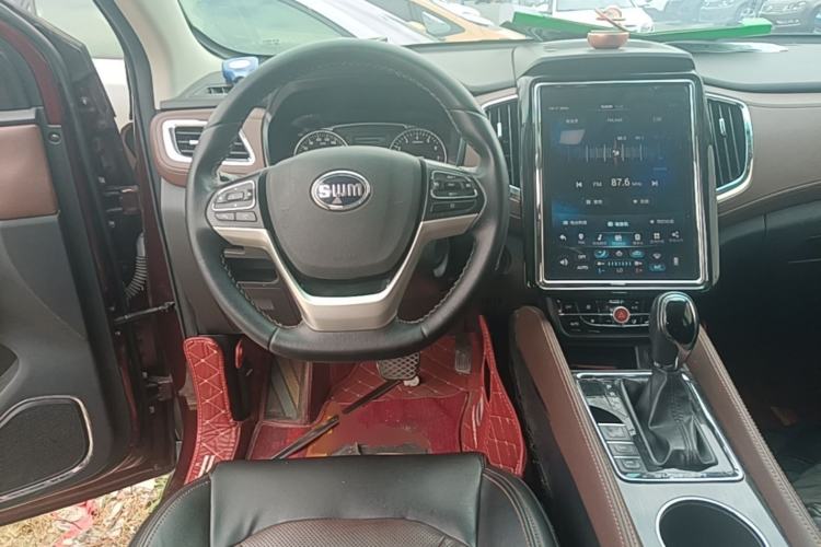 Used SWM X7 2017 1.5T Automatic Smart Enjoyment Version 7 Seats Steering Wheel