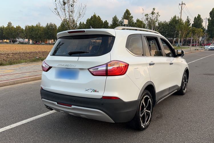 Used SWM X7 2017 1.5T Automatic Smart Enjoyment Version 7 Seats Exterior 3
