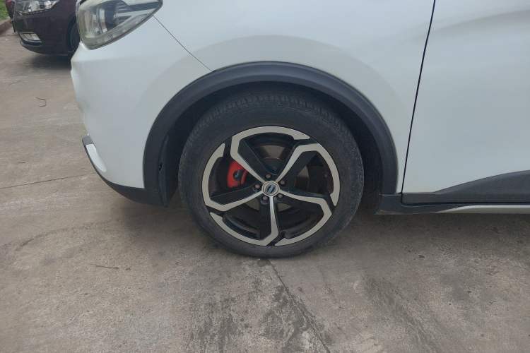 Used SWM X7 2017 1.5T Automatic Smart Enjoyment Version 7 Seats Exterior 4