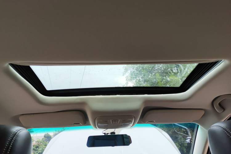Used SWM X7 2017 1.5T Automatic Smart Enjoyment Version 7 Seats Headliner