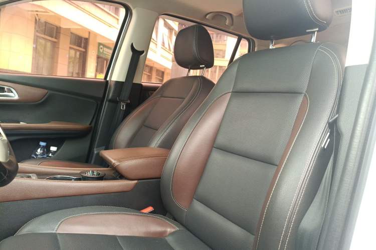 Used SWM X7 2017 1.5T Automatic Smart Enjoyment Version 7 Seats Left Front Seat