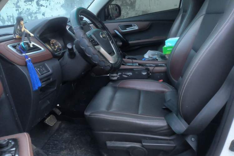 Used SWM X7 2017 1.5T Automatic Smart Enjoyment Version 7 Seats Left Front Seat