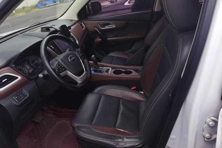 Used SWM X7 2017 1.5T Automatic Smart Enjoyment Version 7 Seats Left Front Seat