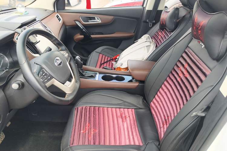 Used SWM X7 2017 1.5T Automatic Smart Enjoyment Version 7 Seats Left Front Seat