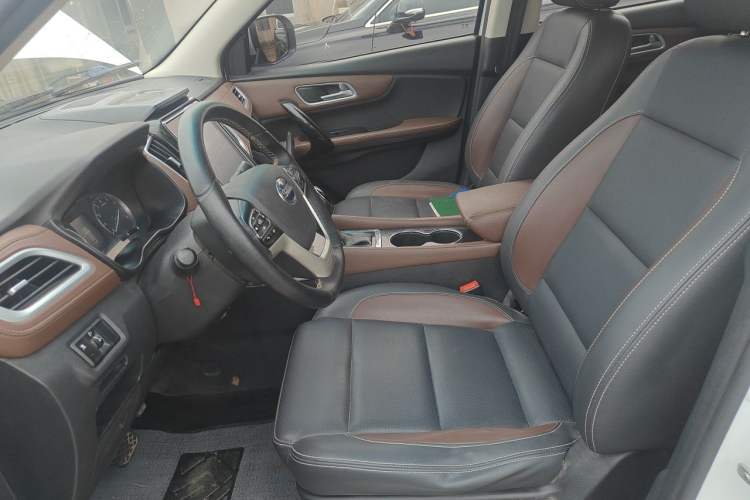 Used SWM X7 2017 1.5T Automatic Smart Enjoyment Version 7 Seats Left Front Seat