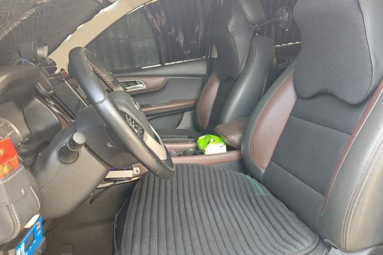 Used SWM X7 2017 1.5T Automatic Smart Enjoyment Version 7 Seats Left Front Seat