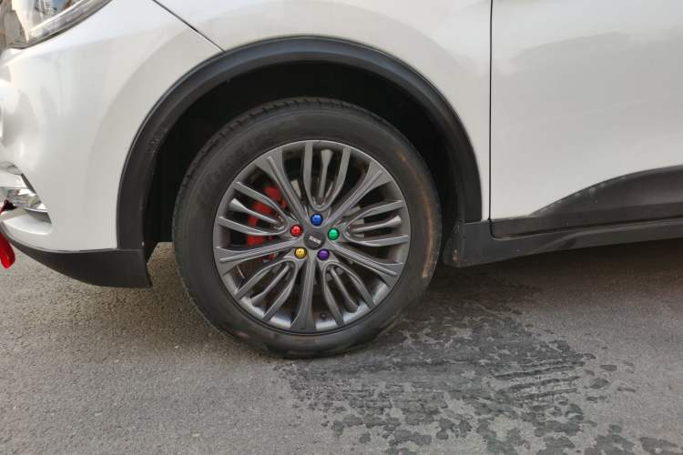 Used SWM X7 2017 1.5T Automatic Smart Enjoyment Version 7 Seats Left Front Wheel Hub