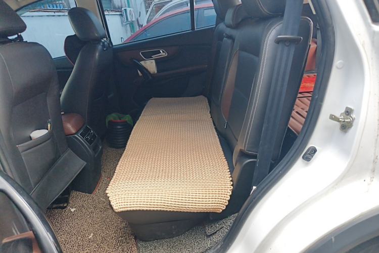 Used SWM X7 2017 1.5T Automatic Smart Enjoyment Version 7 Seats Left Rear Seat