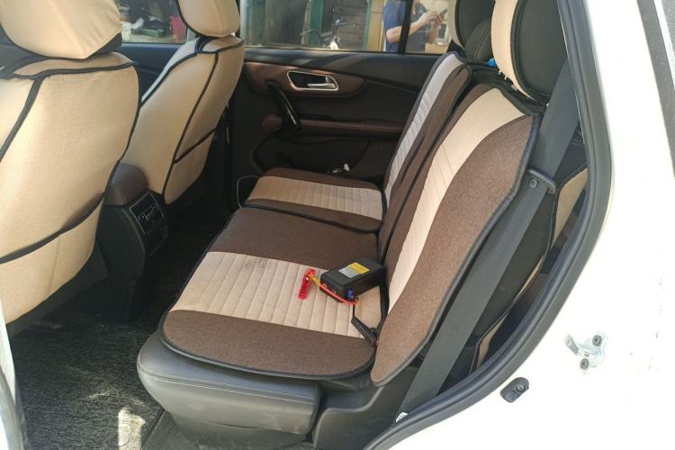 Used SWM X7 2017 1.5T Automatic Smart Enjoyment Version 7 Seats Left Rear Seat