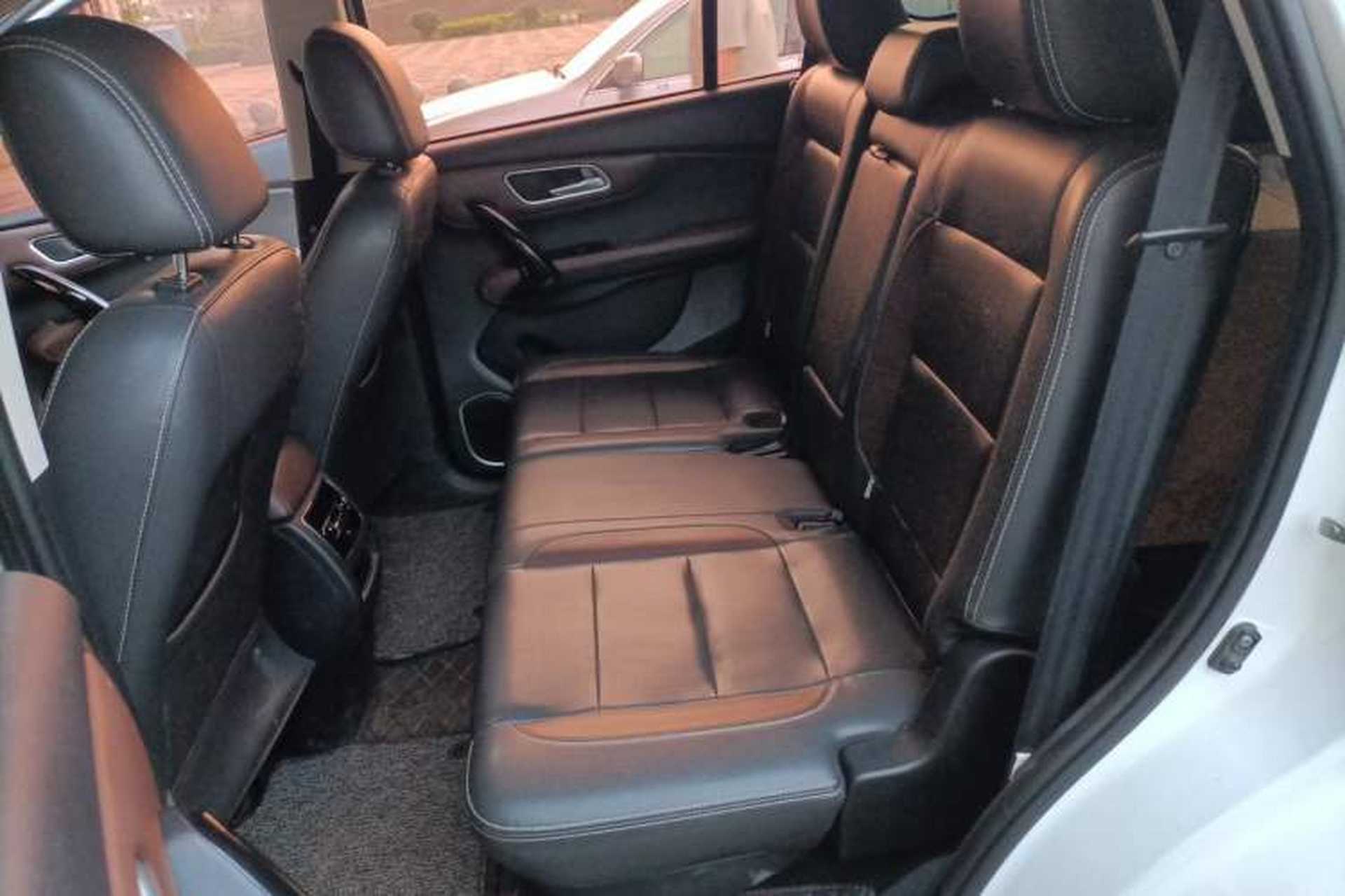 Used SWM X7 2017 1.5T Automatic Smart Enjoyment Version 7 Seats Left Rear Seat