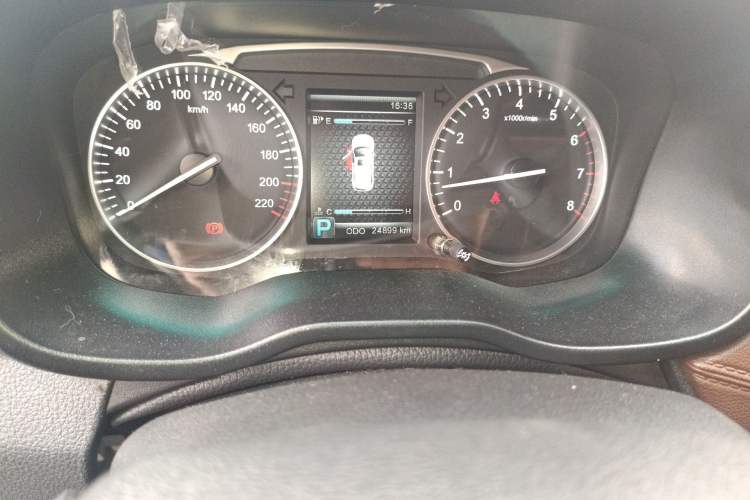 Used SWM X7 2017 1.5T Automatic Smart Enjoyment Version 7 Seats Odometer Close Up