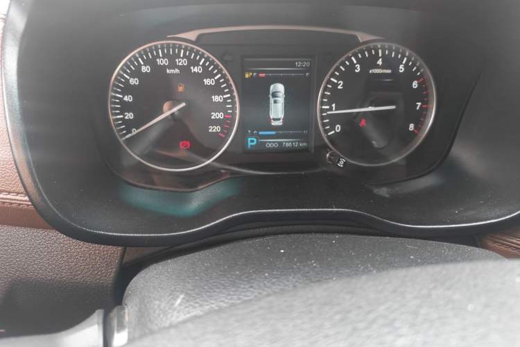 Used SWM X7 2017 1.5T Automatic Smart Enjoyment Version 7 Seats Odometer Close Up