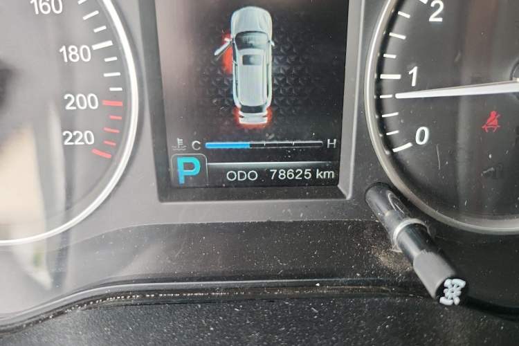 Used SWM X7 2017 1.5T Automatic Smart Enjoyment Version 7 Seats Odometer Close Up