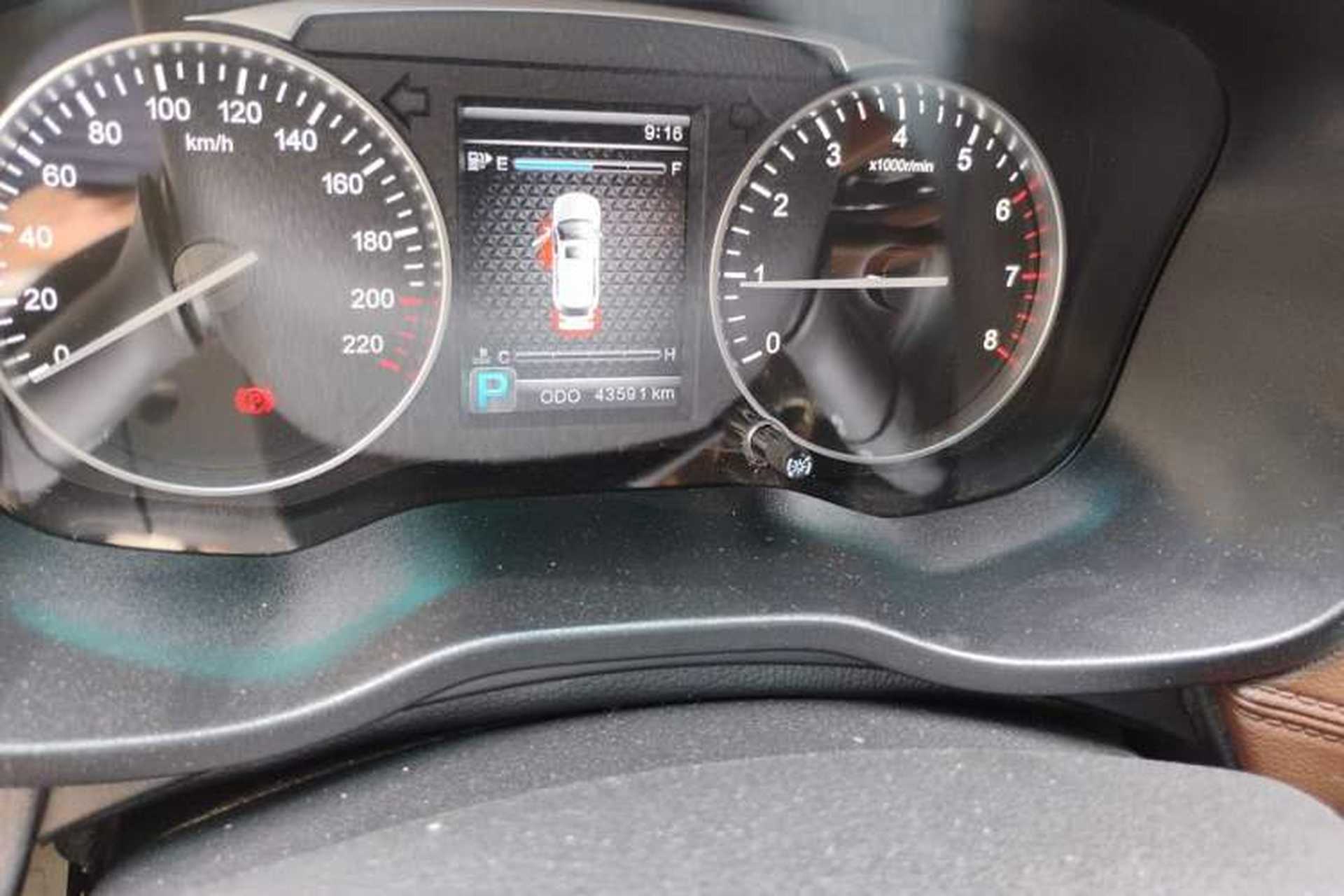 Used SWM X7 2017 1.5T Automatic Smart Enjoyment Version 7 Seats Odometer Close Up