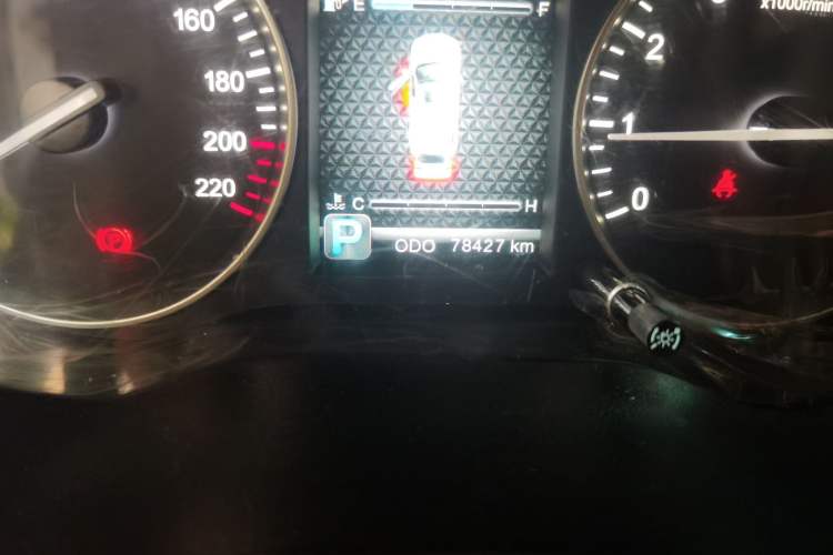 Used SWM X7 2017 1.5T Automatic Smart Enjoyment Version 7 Seats Odometer Close Up