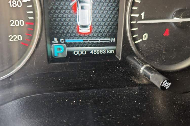 Used SWM X7 2017 1.5T Automatic Smart Enjoyment Version 7 Seats Odometer Close Up