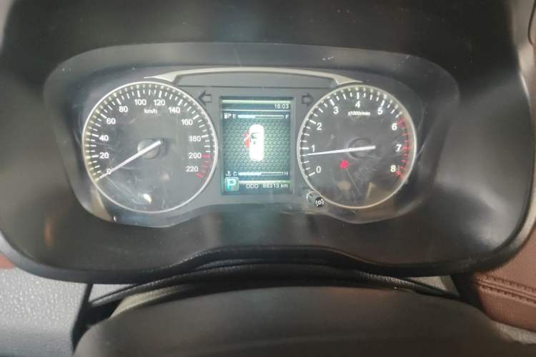 Used SWM X7 2017 1.5T Automatic Smart Enjoyment Version 7 Seats Odometer Close Up