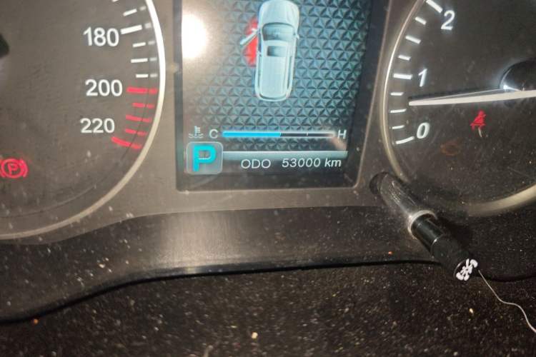 Used SWM X7 2017 1.5T Automatic Smart Enjoyment Version 7 Seats Odometer Close Up