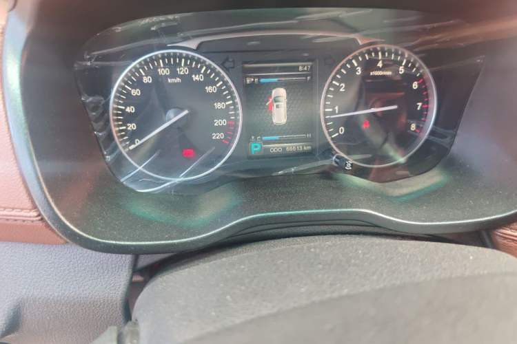Used SWM X7 2017 1.5T Automatic Smart Enjoyment Version 7 Seats Odometer Close Up