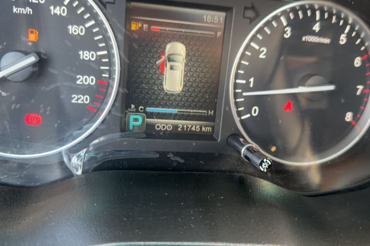 Used SWM X7 2017 1.5T Automatic Smart Enjoyment Version 7 Seats Odometer Close Up