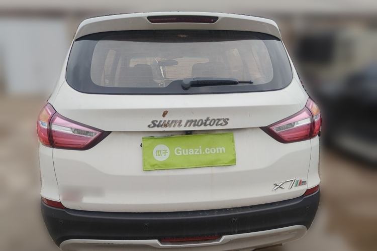 Used SWM X7 2017 1.5T Automatic Smart Enjoyment Version 7 Seats Rear