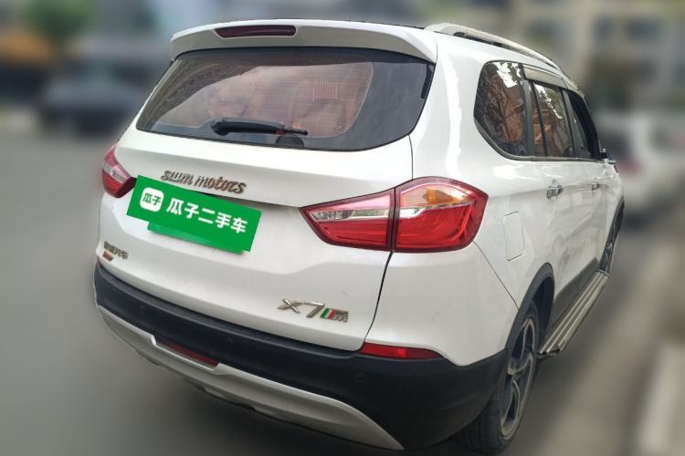 Used SWM X7 2017 1.5T Automatic Smart Enjoyment Version 7 Seats Rear Right 45 Deg