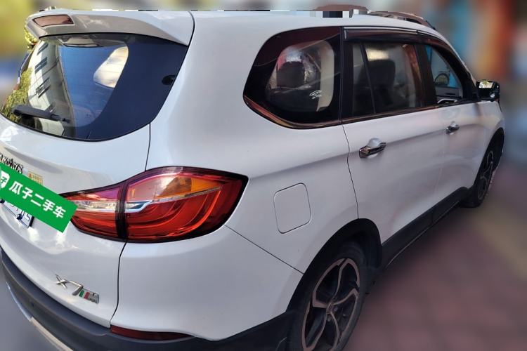 Used SWM X7 2017 1.5T Automatic Smart Enjoyment Version 7 Seats Rear Right 45 Deg