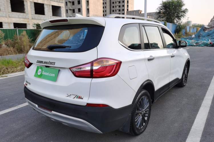 Used SWM X7 2017 1.5T Automatic Smart Enjoyment Version 7 Seats Rear Right 45 Deg