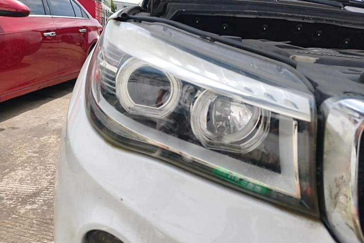 Used SWM X7 2017 1.5T Automatic Smart Enjoyment Version 7 Seats Right Front Headlight