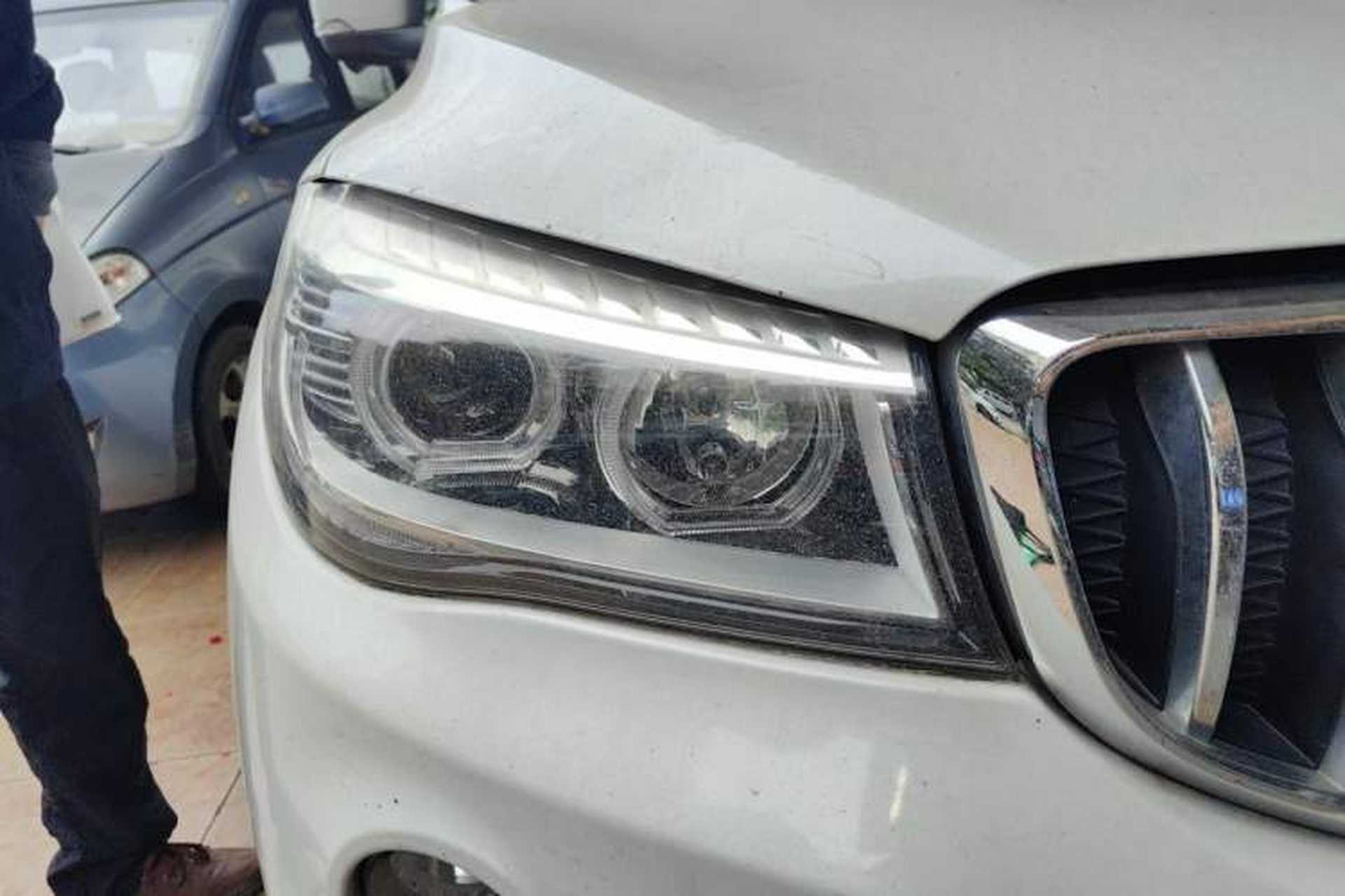 Used SWM X7 2017 1.5T Automatic Smart Enjoyment Version 7 Seats Right Front Headlight