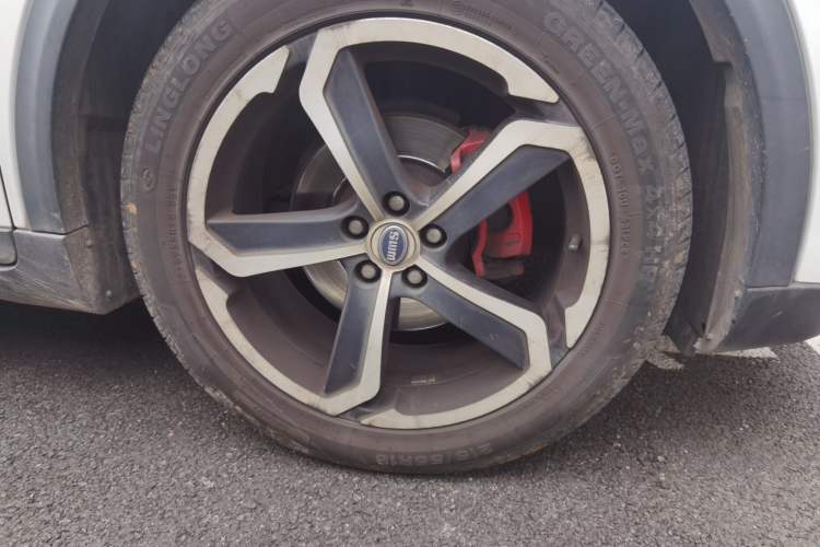 Used SWM X7 2017 1.5T Automatic Smart Enjoyment Version 7 Seats Right Front Wheel Hub