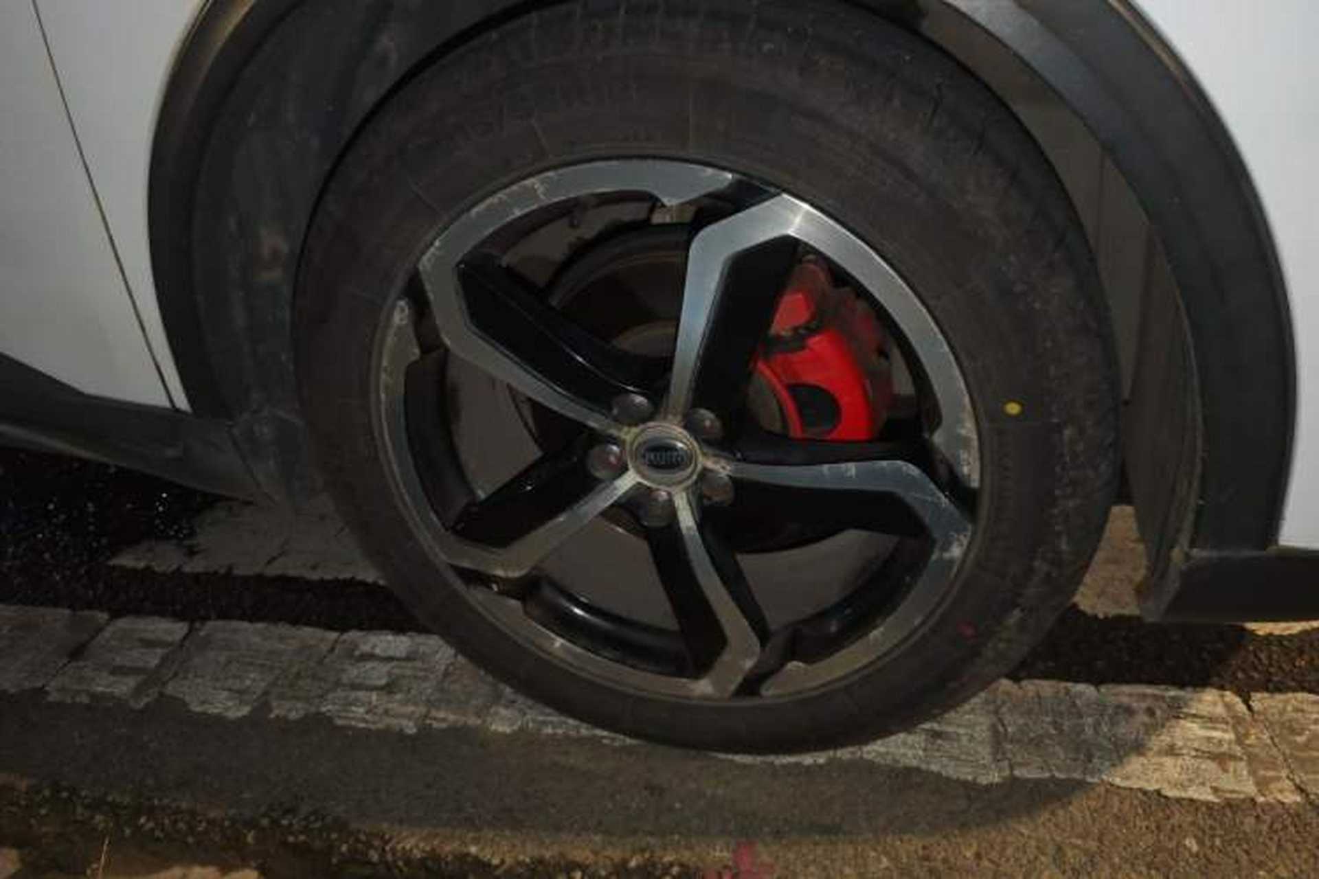 Used SWM X7 2017 1.5T Automatic Smart Enjoyment Version 7 Seats Right Front Wheel Hub
