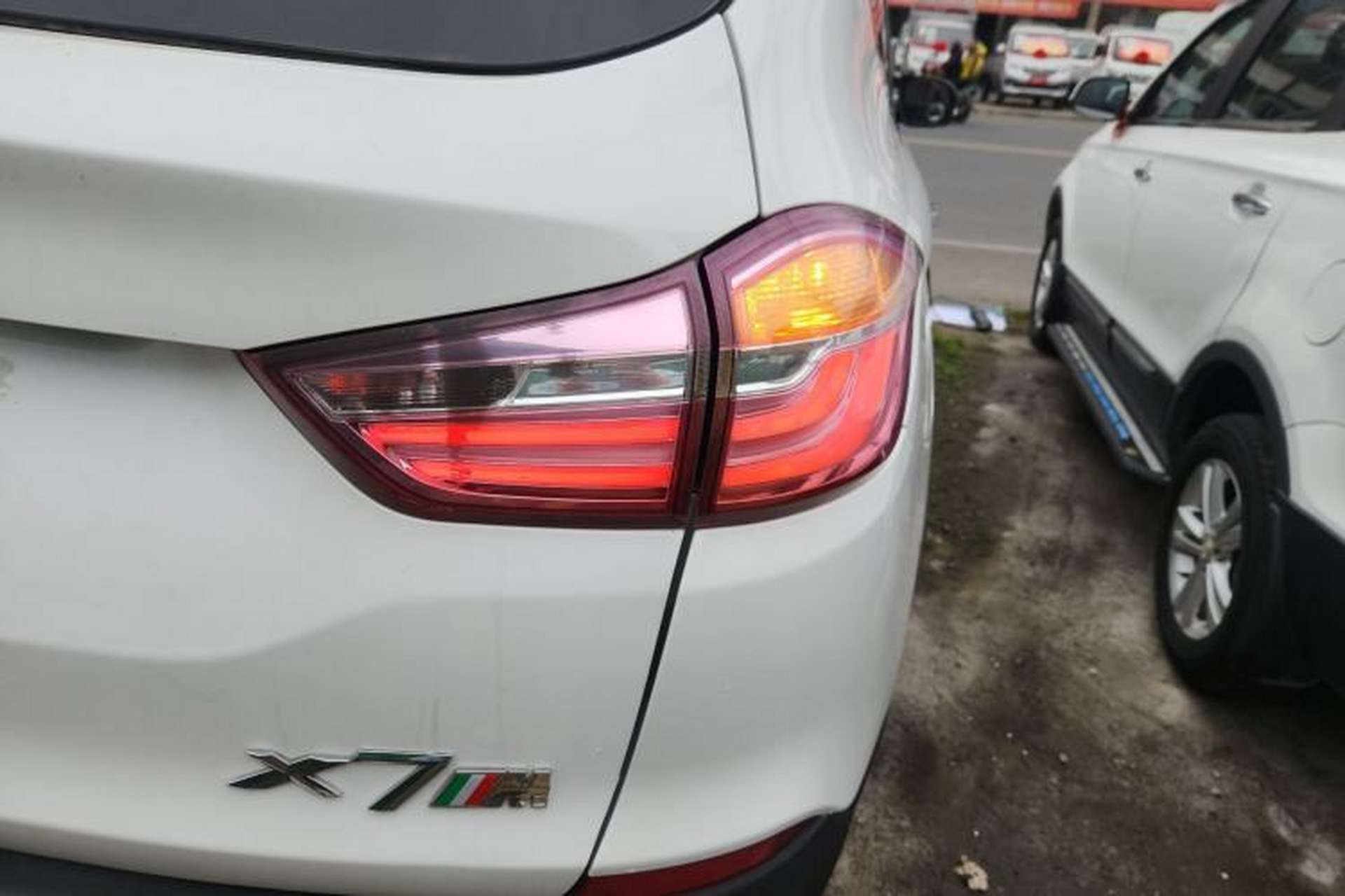 Used SWM X7 2017 1.5T Automatic Smart Enjoyment Version 7 Seats Right Rear Taillight