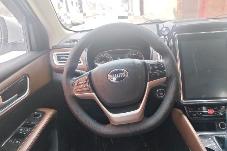 Used SWM X7 2017 1.5T Automatic Smart Enjoyment Version 7 Seats Steering Wheel