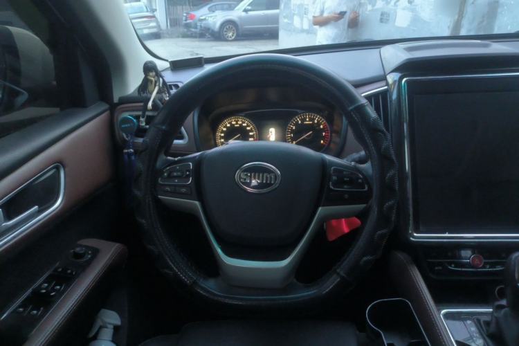 Used SWM X7 2017 1.5T Automatic Smart Enjoyment Version 7 Seats Steering Wheel
