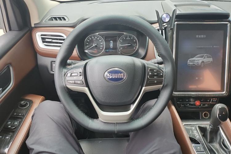 Used SWM X7 2017 1.5T Automatic Smart Enjoyment Version 7 Seats Steering Wheel