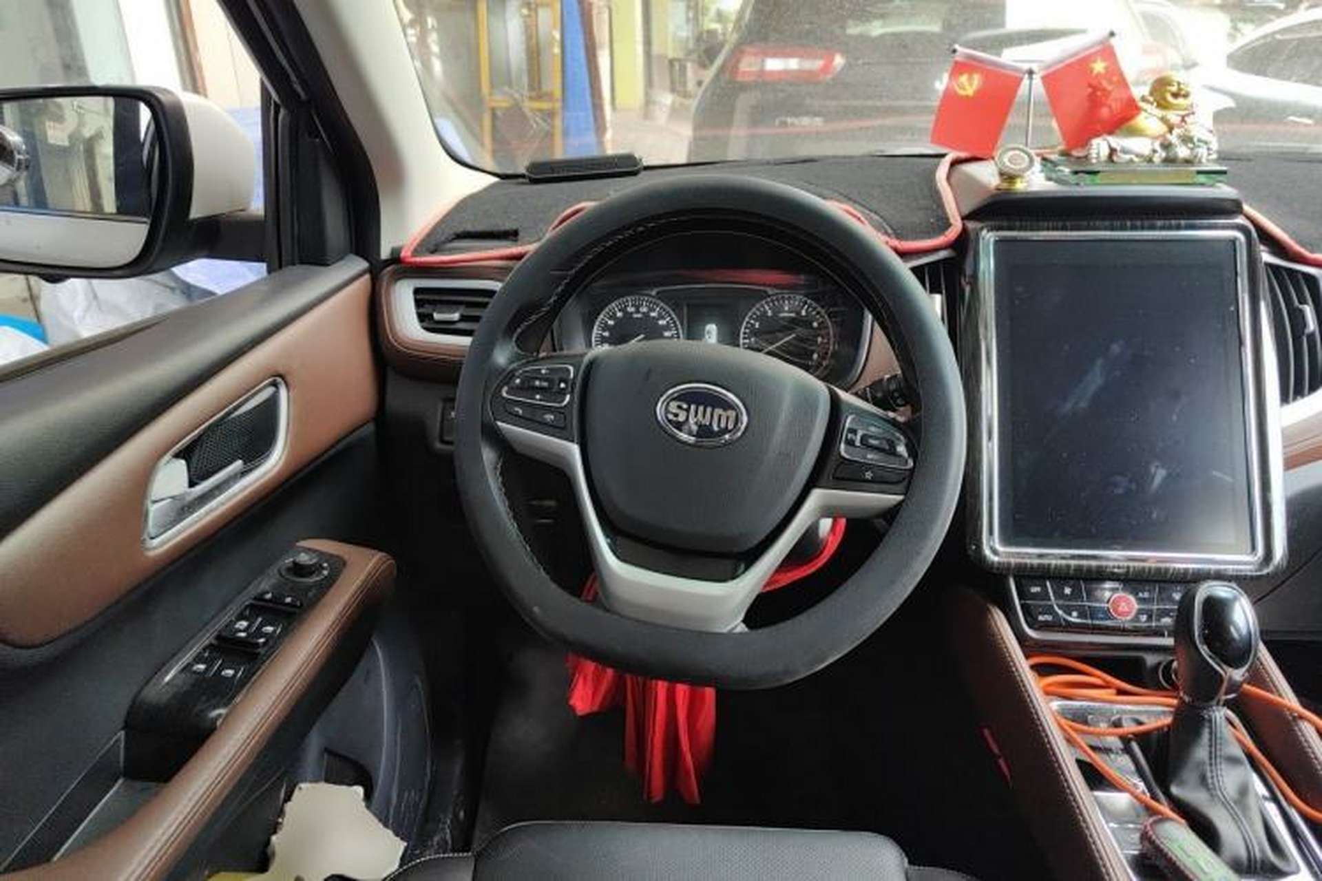 Used SWM X7 2017 1.5T Automatic Smart Enjoyment Version 7 Seats Steering Wheel