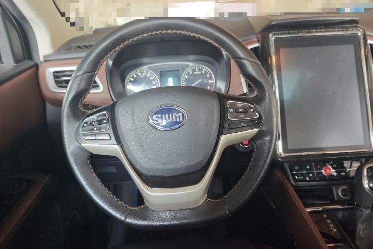 Used SWM X7 2017 1.5T Automatic Smart Enjoyment Version 7 Seats Steering Wheel