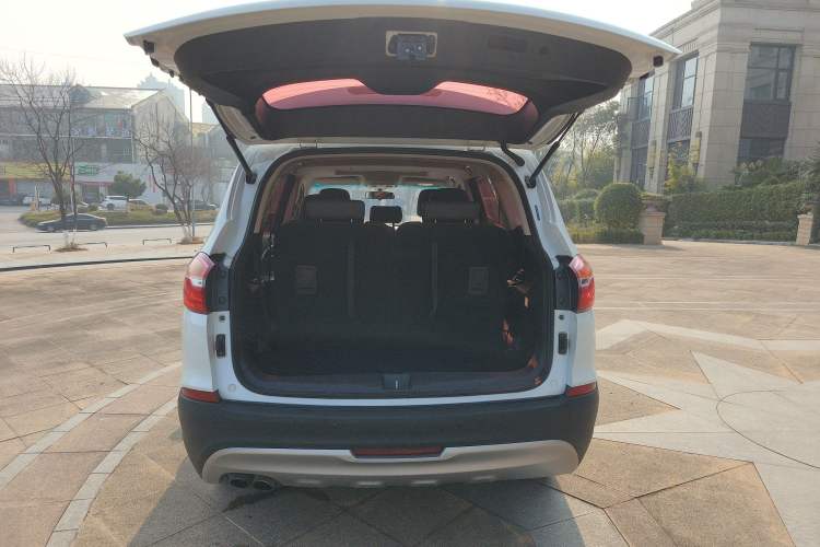 Used SWM X7 2017 1.5T Automatic Smart Enjoyment Version 7 Seats Trunk