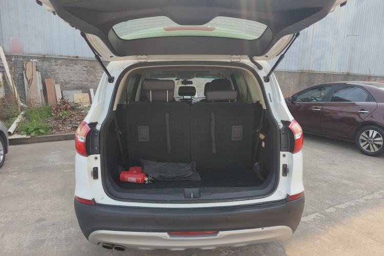 Used SWM X7 2017 1.5T Automatic Smart Enjoyment Version 7 Seats Trunk